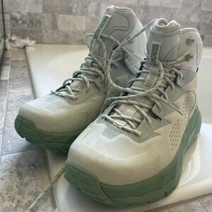 New Hoka Kaha GTX Women's Hiking Boot